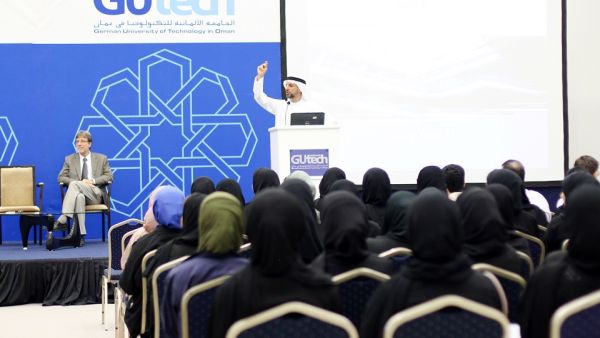 خلال الحدث