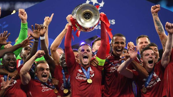 لاعبو ليفربول يحتفلون بلقب دوري الأبطال