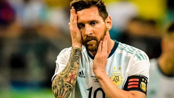 ميسي يتحسر على الخسارة