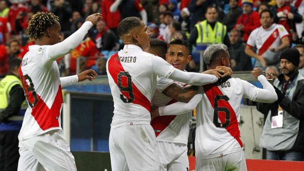 بيرو إلى النهائي