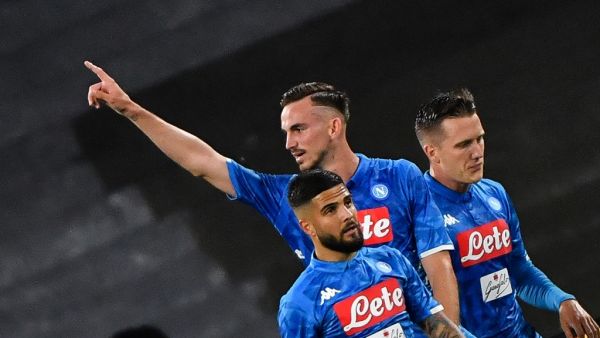 رويز يحتفل بهدفه