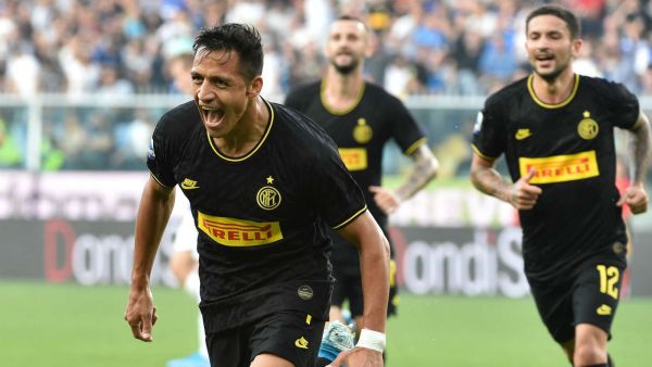 سانشيز يسجل ويُطرد