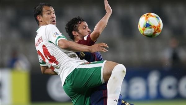 الوحدة يتخطى لوكوموتيف