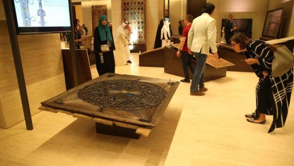 The pieces on display originate from across the world, from Andalusia to Indonesia. (Arab News)