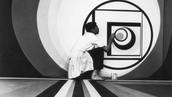 A student at the Casablanca Art School where Mohamed Melehi first made his name installing the students’ exhibition in the Fine Arts Gallery, Arab League Park in June 1968. (Twitter)