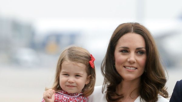 كيت ميدلتون والأميرة شارلوت