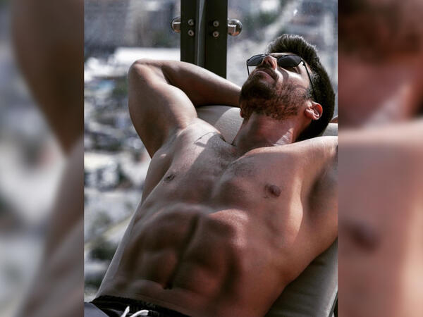 17 Pictures Can Yaman Shared While Topless