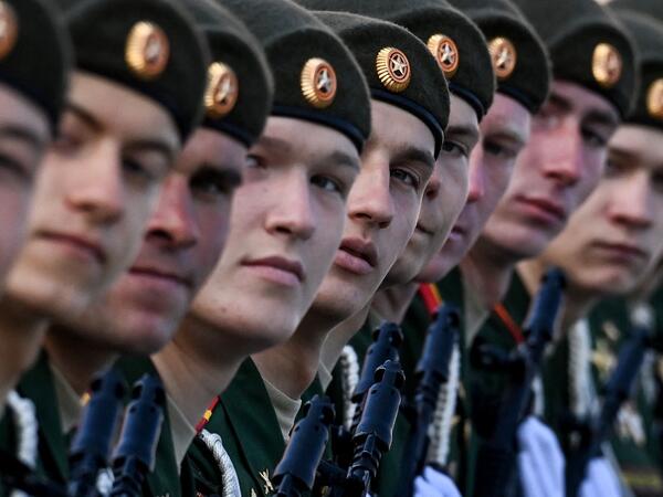 Russian servicemen gather at Red Square in Moscow 