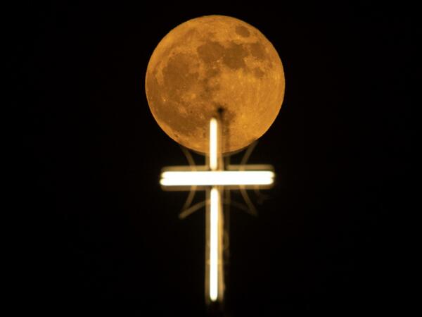 strawberry moon