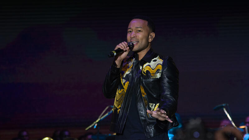 John Legend Refuses To Debate His Reworked Christmas Song Al Bawaba