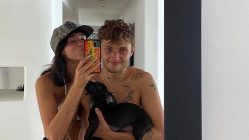 Anwar Hadid Throws Surprise Grammy Celebration For Beau Dua Lipa | Al Bawaba