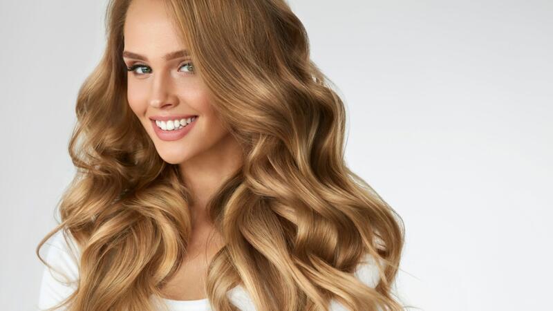 تفسير رؤية تسريح الشعر بالسشوار في المنام البوابة