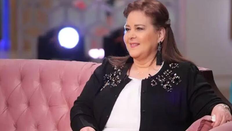 دلال عبدالعزيز