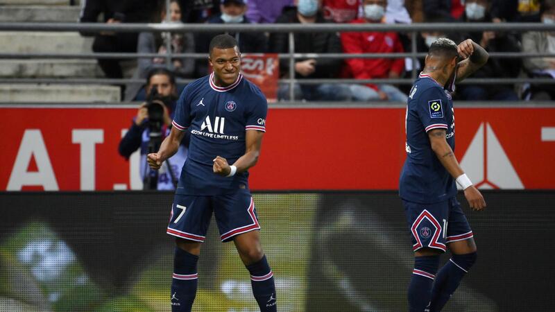 Mbappe Scores Brace As Messi Makes Psg Debut Al Bawaba Mbappe Scores Brace As Messi Makes Psg Debut Al Bawaba