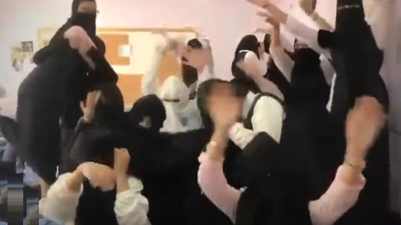 وصلة رقص لطالبات منقبات في مدرسة تثير غضب الشارع السعودي البوابة