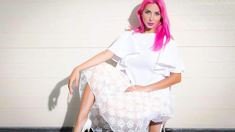 جويل ترد على كل من انتقد عرضها لمنتجات جنسية وتعل ق شو هالمشكلة الكبيرة البوابة