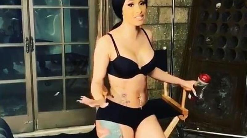 Cardi B Works Hard To Get Her Post Pregnancy Body Back In Shape Al Bawaba