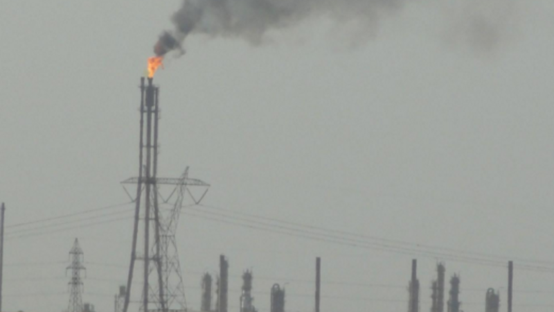 Daesh's lucrative illegal oil trade is being targeted by British airstrikes. (AFP/File)