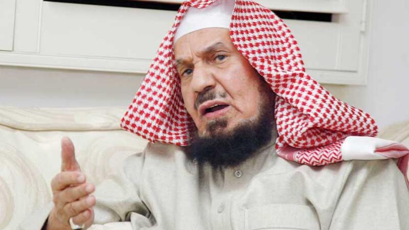 تعليق الشيخ عبد الله بن سليمان المنيع عضو هيئة كبار العلماء على قيادة المرأة للسيارة في السعوديه Youtube