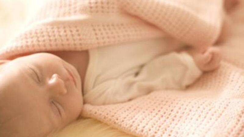 دراسة حديثة نوم الأطفال الرضع في سرير