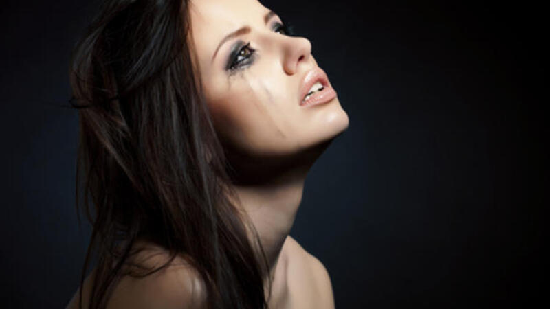 4 أضرار صحية ناتجة عن البكاء قبل النوم البوابة