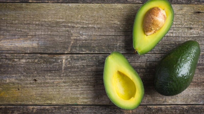 أسباب تناول الأفوكادو كل يوم البوابة