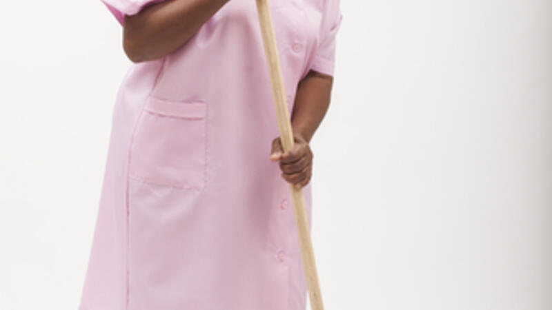 السعودية تحد من ظاهرة هروب العمالة المنزلية باعتماد عقد جديد البوابة