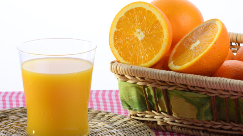 أضرار شرب عصير البرتقال بكثرة البوابة