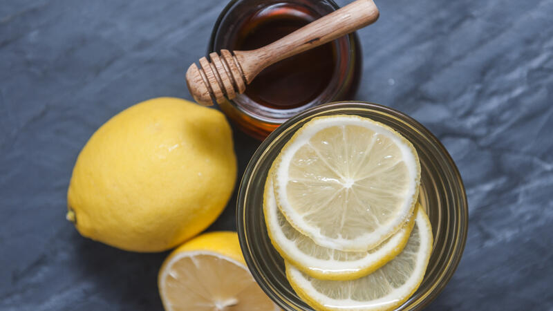 فوائد العسل والليمون على الريق البوابة