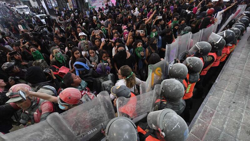 Ingrid Escamilla Murder: Hundreds of Mexican Women Protest 'Femicide ...