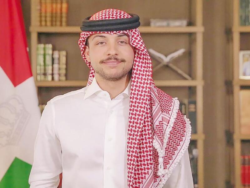 ولي العهد الأردني الأمير الحسين بن عبدالله صاحب مبادرة (ض).