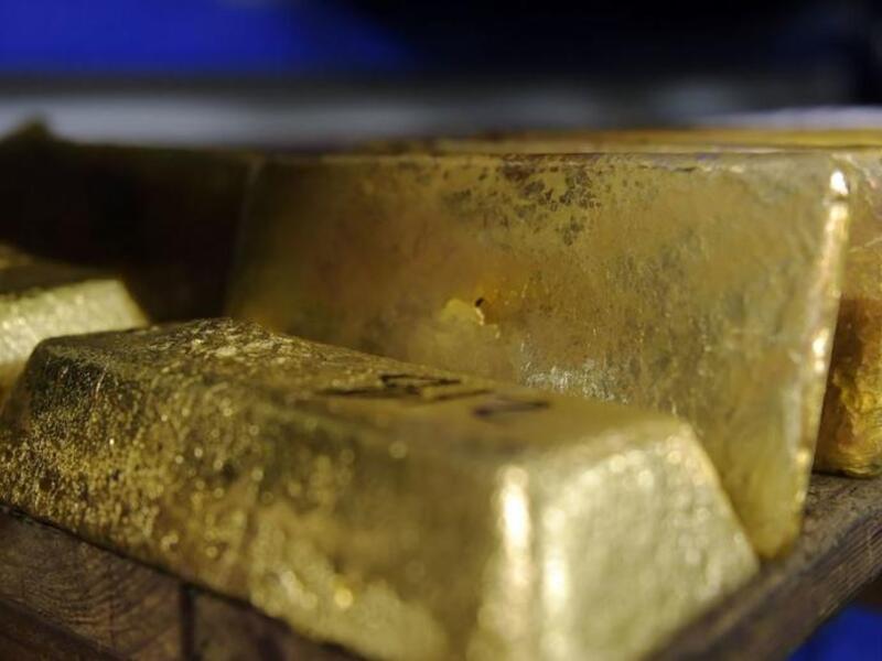 ارتفاع أسعار الذهب لتقترب من ذروة 8 أعوام