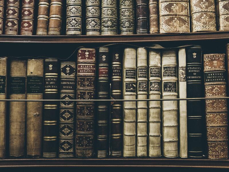 كتب مترجمة.