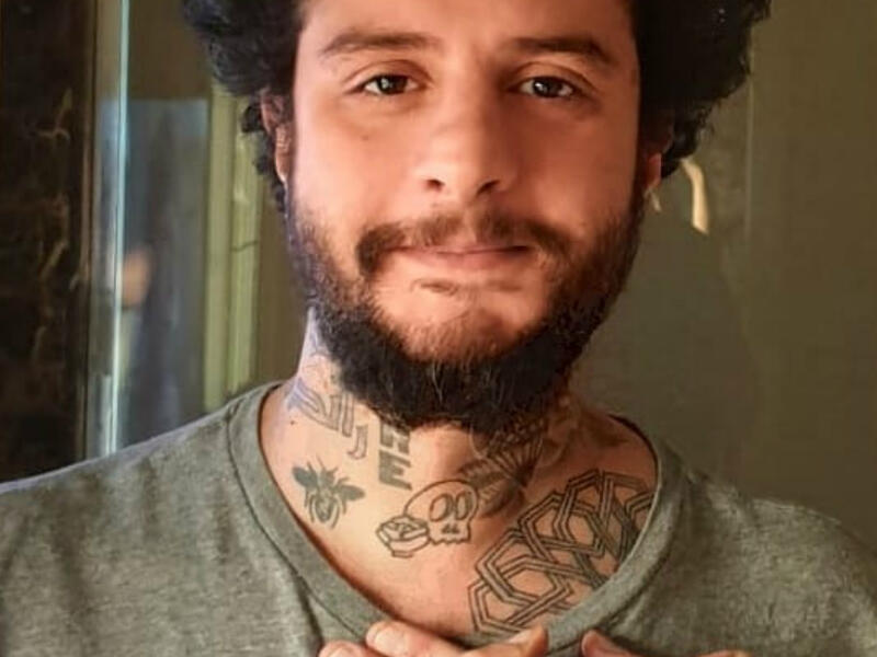 Ahmed Al Fishawiy denied his marriage to Mrs Hind al Henawi Source fishawyofficial Instagram