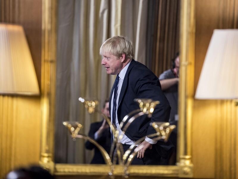 British Prime Minister Boris Johnson on August 30 warned any attempt by MPs next week to stop Brexit or delay it beyond October 31 would do "lasting damage" to public trust in politics. (JEREMY SELWYN / POOL / AFP)