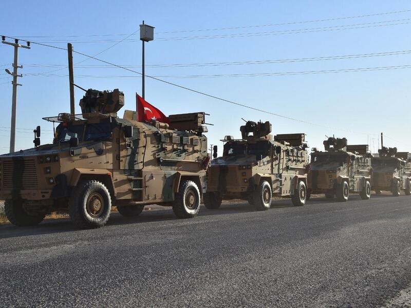 Turkish forces have entered Syria near Tal Abyad for the first US-Turkey joint patrols (Twitter)