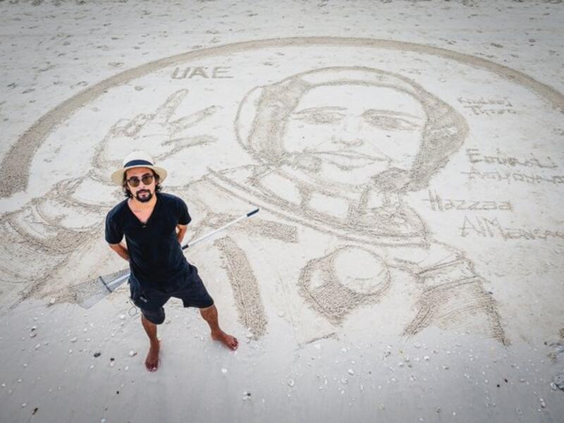 Filipino sand artist creates tribute for Hazzaa AlMansoori. (Twitter)
