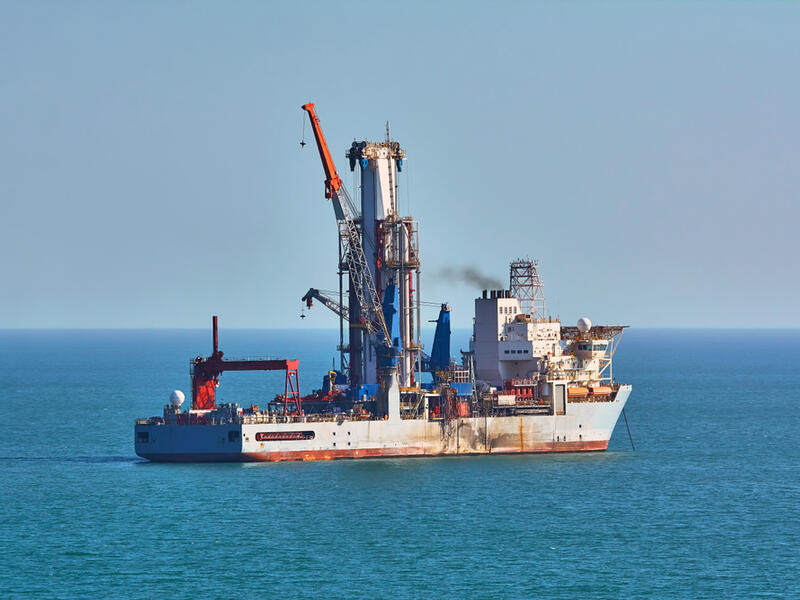 Drilling ship (Shutterstock)	