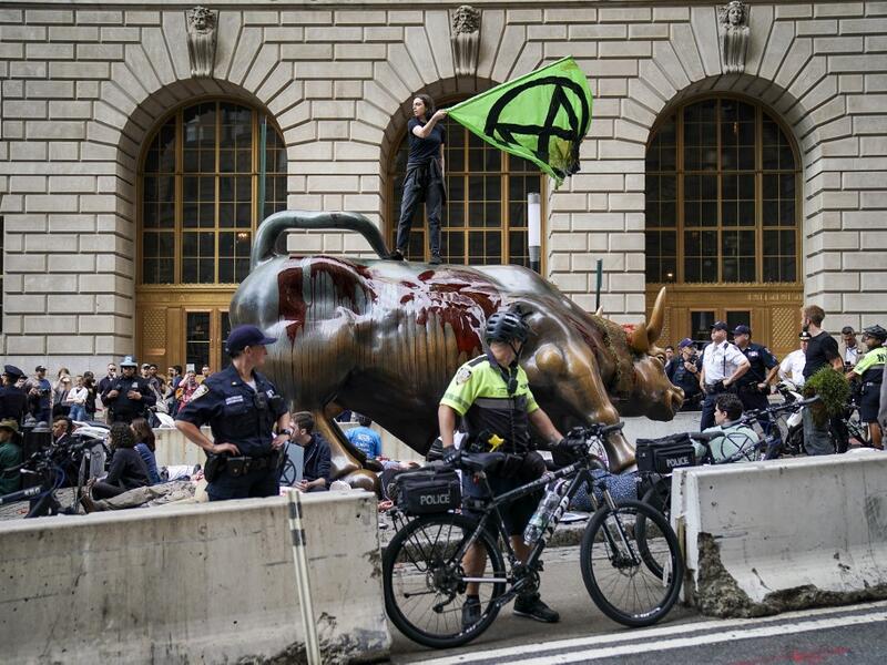 The group 'Extinction Rebellion' has organized protests and sit-ins around the globe today to push for action against climate change. Drew Angerer/Getty Images/AFP Drew Angerer / GETTY IMAGES NORTH AMERICA / AFP