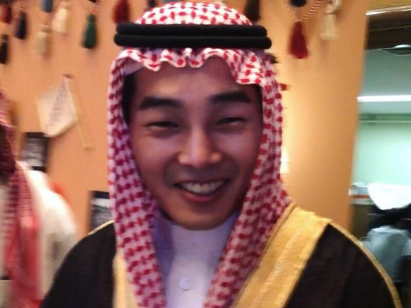 Yongsworld published a picture of the driver, telling what he did in the car 