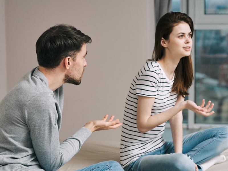 الحب المتحكم هي حالة الحب المفرط الذي يخنق الحالة النفسية العامة للمرأة