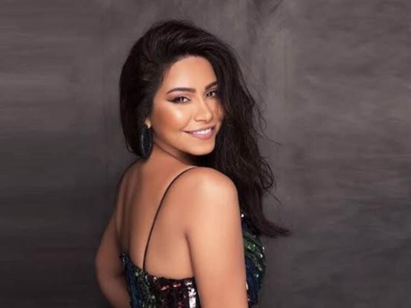 الفنانة المصرية شيرين عبد الوهاب، والتي أدت أغنية إعلان فودافون، حصلت على مبلغ لا يتعدى 4 ملايين جنيه مصري أي ما يعادل 253 ألف دولار أمريكي.