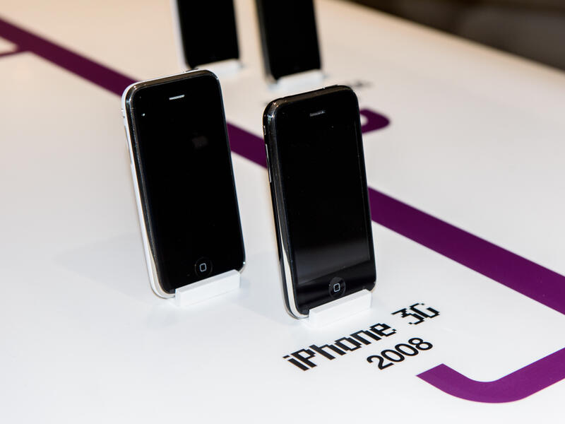 2. 2008: iPhone 3G