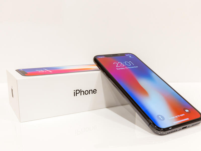13. 2017 iPhone X