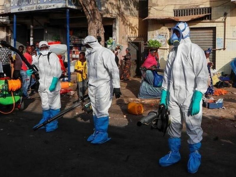 أعلنت سيراليون فرض حالة الطوارئ لمدة عام للمساعدة في عمليات احتواء وتحجيم أي انتشار محتمل لفيروس "كورونا".