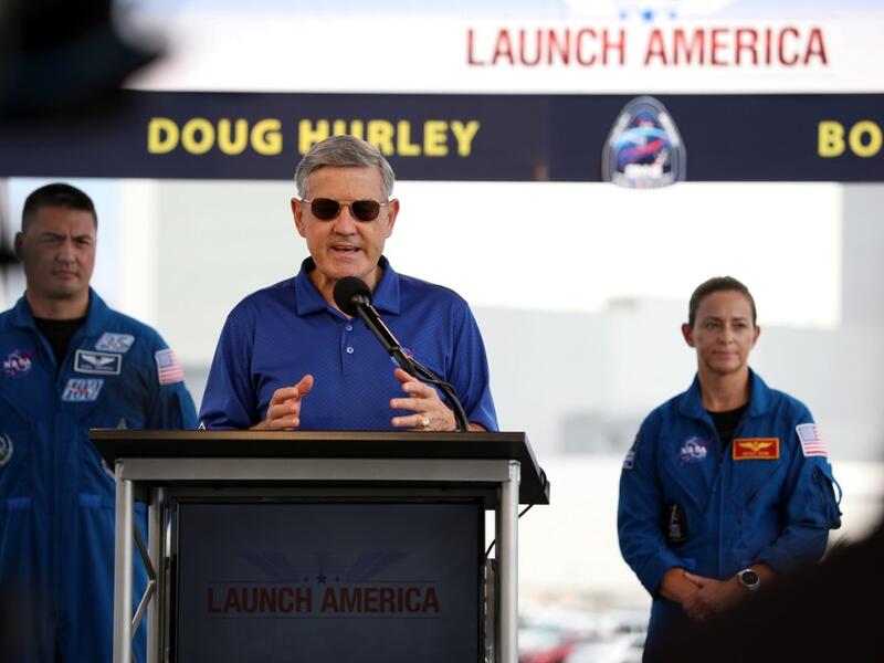 Kennedy Space Center Director Bob Cabana speaks about the weather outlook during a pre-launch briefing at the Kennedy Space Center in Florida on May 29, 2020. The SpaceX Falcon 9 rocket (rear) with the Crew Dragon capsule is rescheduled to launch to the International Space Station on May 30, carrying astronauts Bob Behnken and Doug Hurley. Gregg Newton / AFP