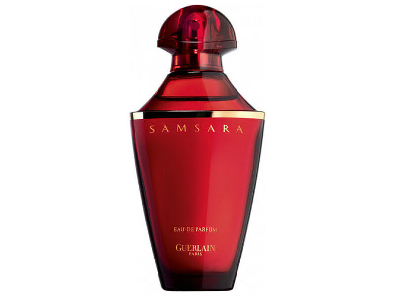 الملكة رانيا: هي وفيّة لعطر واحد وهو Samsara من Guerlain والذي تم إطلاقه في العام 1989 وهو ذات تركيبة شرقية-خشبية مع قاعدة مؤلفة من زهور السوسن وخشب الصندل والعنبر والمسك والفانيلا.