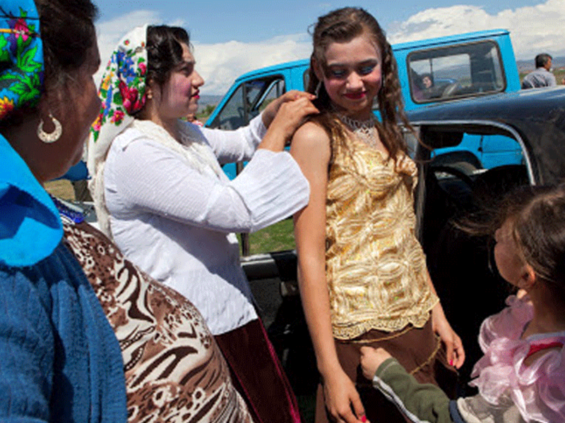 4. Gypsy Brides Market in Mogila