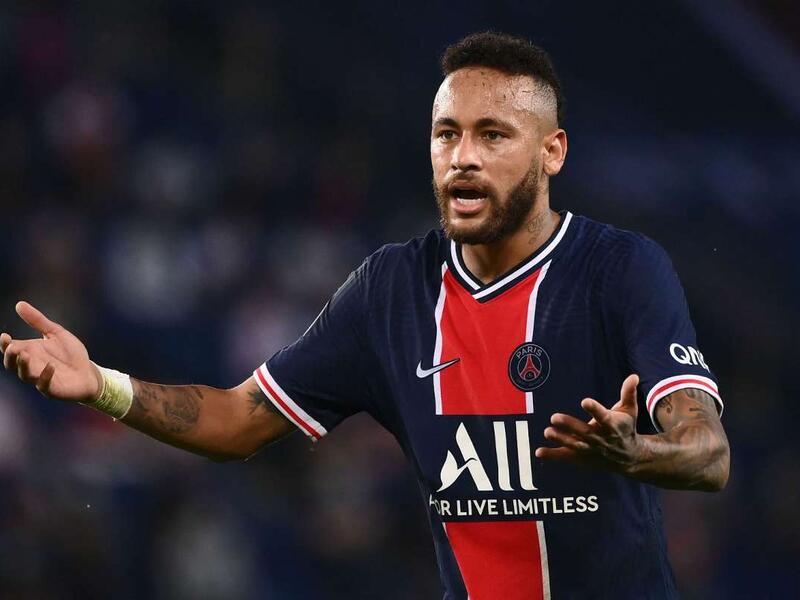 3- البرازيلي نيمار (باريس سان جيرمان) 96 مليون دولار