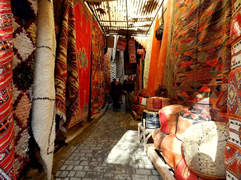Souk Tillisse. This souk sells handmade Moroccan rugs at a fair price. It is a market locals often visit and where visitors will see the true colours of Moroccan streets. Rugs vary in colour, fabric, style /Photo Ewelina Lepionko